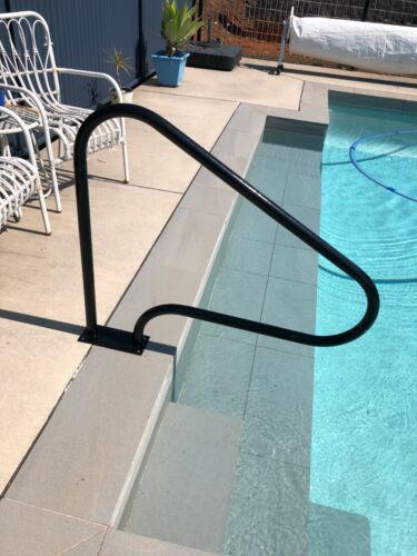 HRA03B Stainless Steel 1m Long Bolt Down Hand Rail - Image 4
